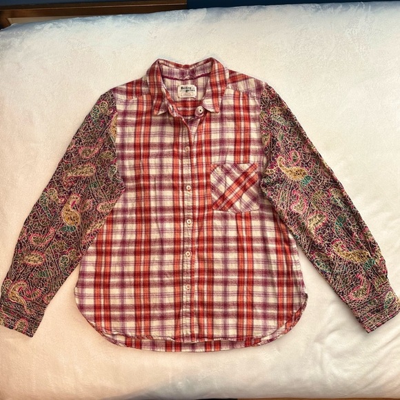 Holding Horses Shirt Size L Mixed Media Embroidered Sleeves Button-Up Multicolor - Picture 2 of 6